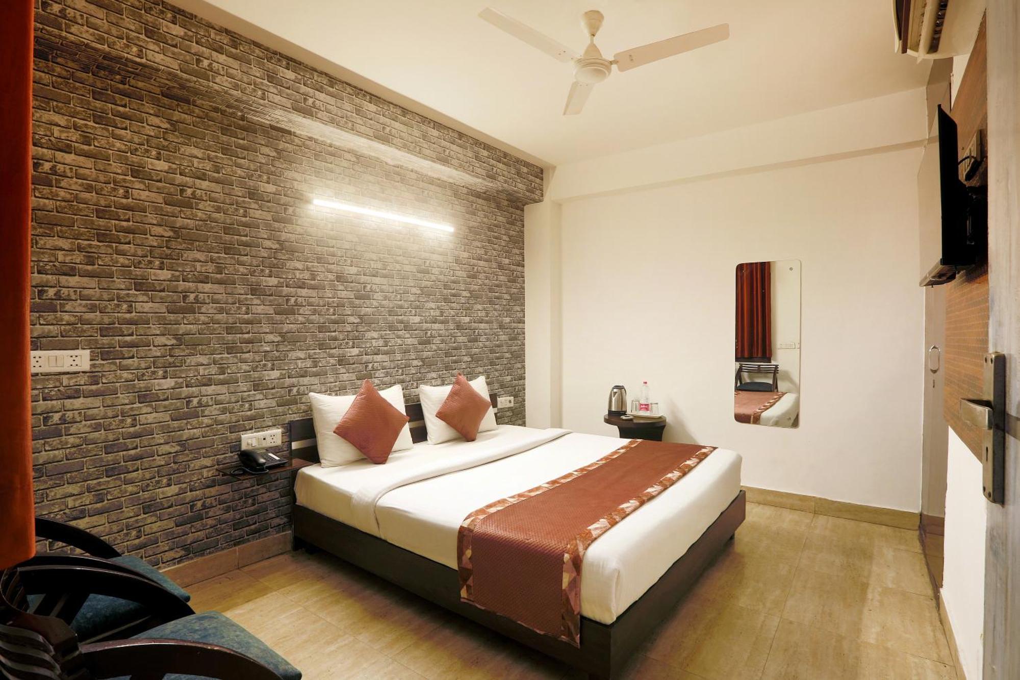 Edission View Near Delhi Airport Couette-café New Delhi