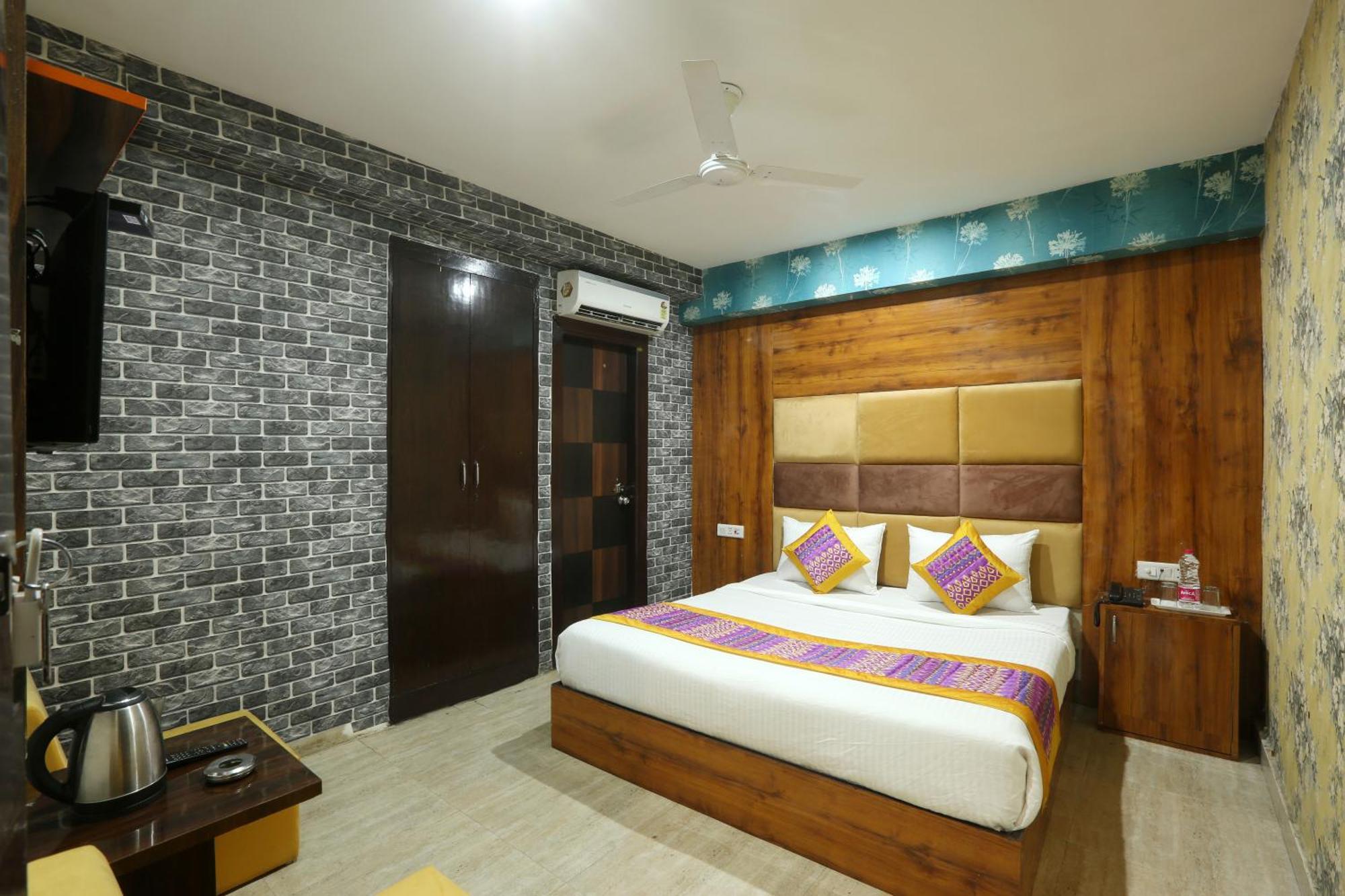 Bed & Breakfast Edission View Near Delhi Airport
